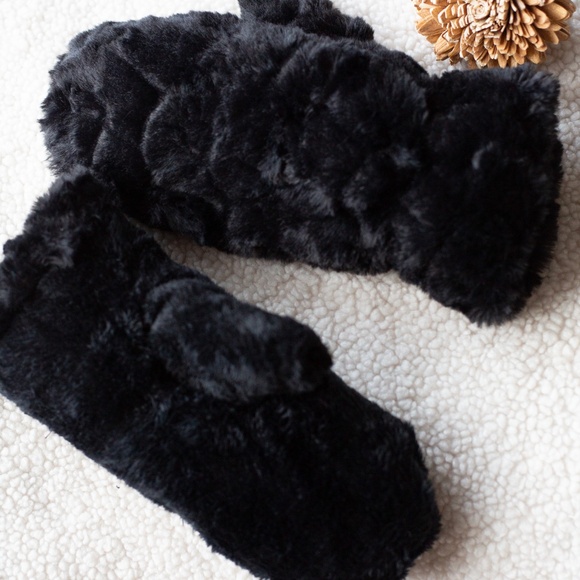 New Women's Mittens Black Faux Fur Lined Winter Fashion Gloves Cozy luxury - Picture 4 of 5